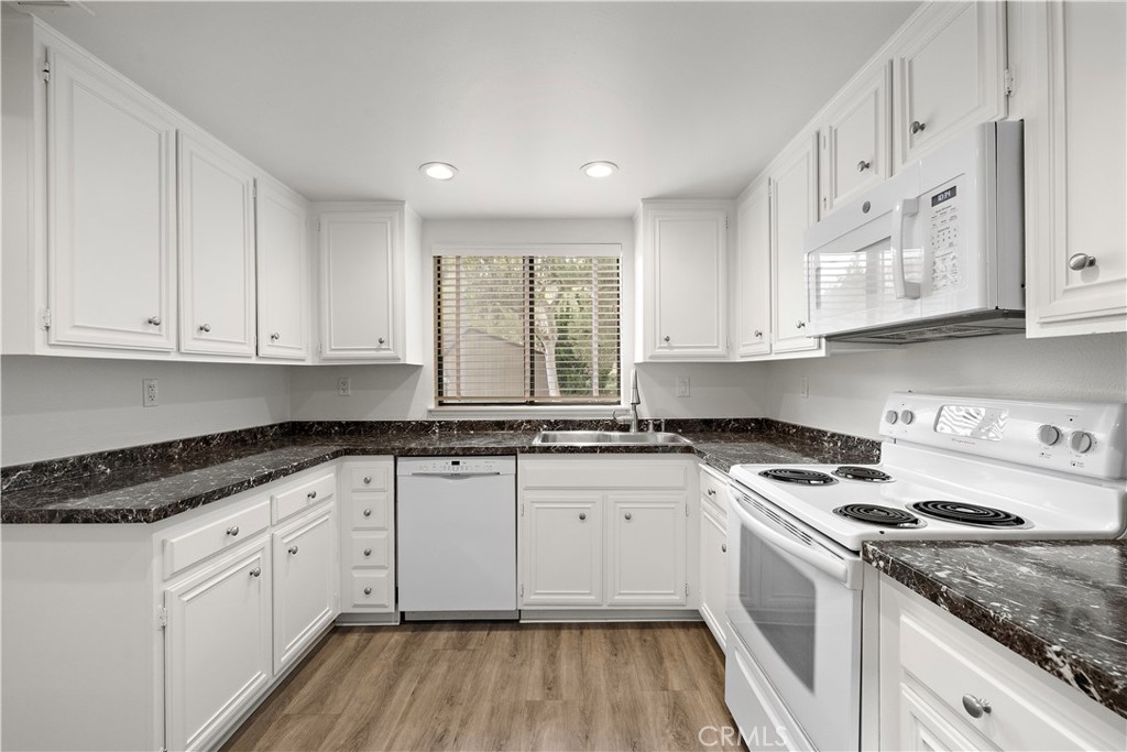 31383 E Nine Dr #64B