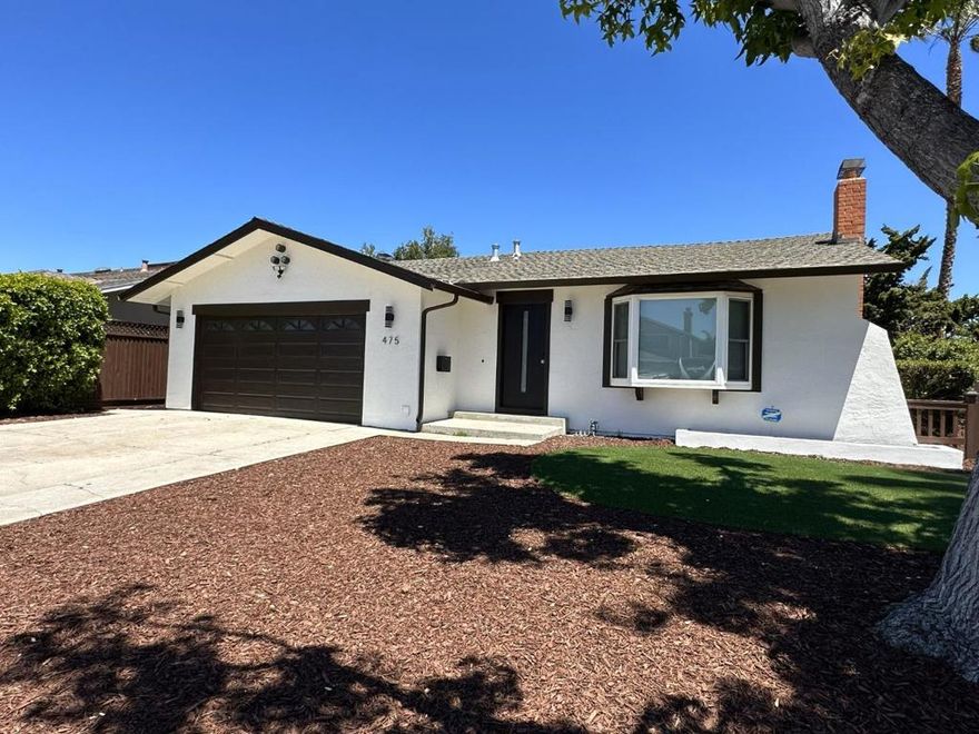 Immaculate renovated 3 bedroom 2 baths home in a quiet neighborhood and huge corner lot 8153 sf. Close to Rivermark Shopping Center, AMC, Mission College, Intel, 49Ers Stadium, Great America 101/880, and Our Lady of Peace Church.  A Must See