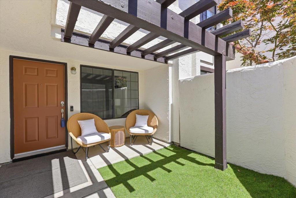 1017 Chula Vista Terrace