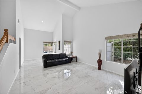 Tiny photo for 39629 Calle Casablanca, Murrieta, CA 92563 (MLS # SW26087680)