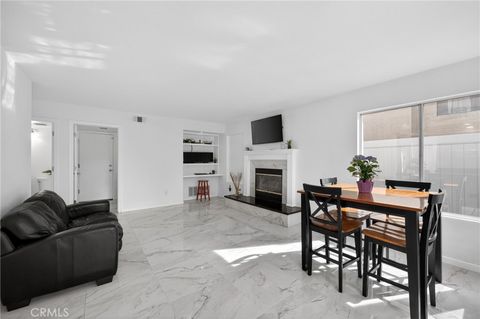 Tiny photo for 39629 Calle Casablanca, Murrieta, CA 92563 (MLS # SW26087680)