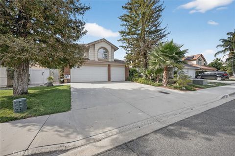 Tiny photo for 39629 Calle Casablanca, Murrieta, CA 92563 (MLS # SW26087680)