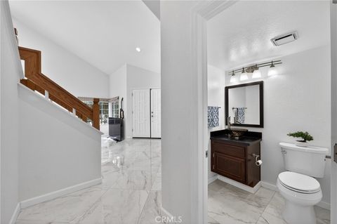 Tiny photo for 39629 Calle Casablanca, Murrieta, CA 92563 (MLS # SW26087680)