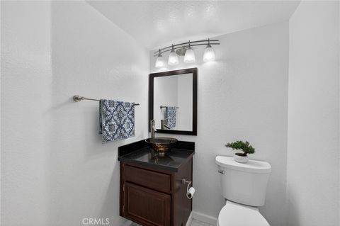 Tiny photo for 39629 Calle Casablanca, Murrieta, CA 92563 (MLS # SW26087680)