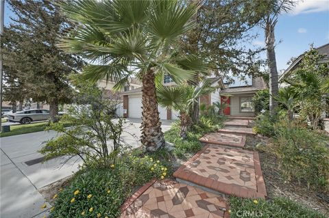 Tiny photo for 39629 Calle Casablanca, Murrieta, CA 92563 (MLS # SW26087680)