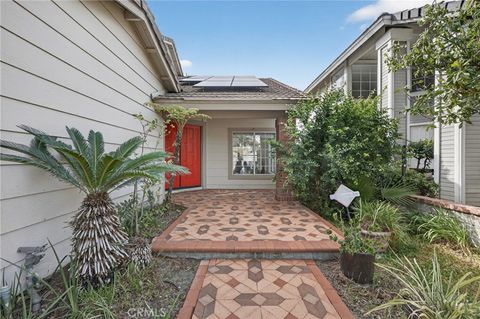 Tiny photo for 39629 Calle Casablanca, Murrieta, CA 92563 (MLS # SW26087680)