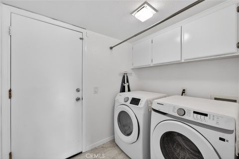 Tiny photo for 39629 Calle Casablanca, Murrieta, CA 92563 (MLS # SW26087680)