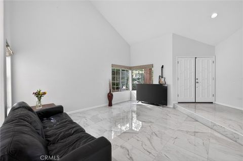 Tiny photo for 39629 Calle Casablanca, Murrieta, CA 92563 (MLS # SW26087680)