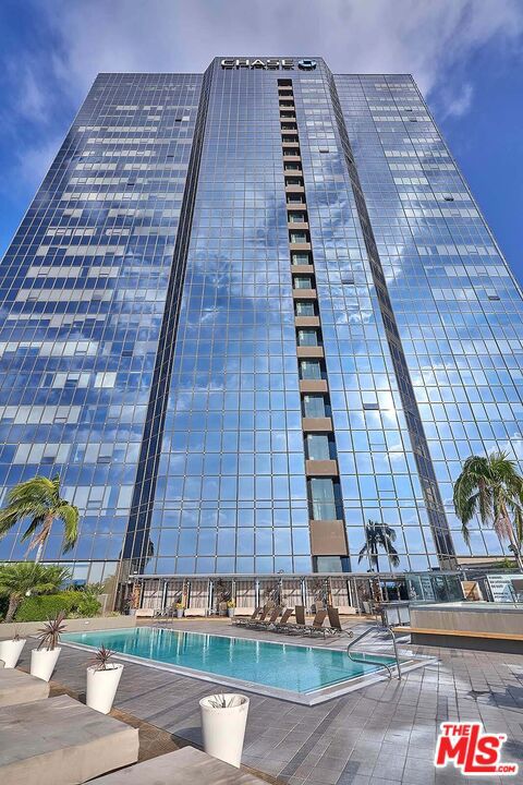 1100 Wilshire Boulevard