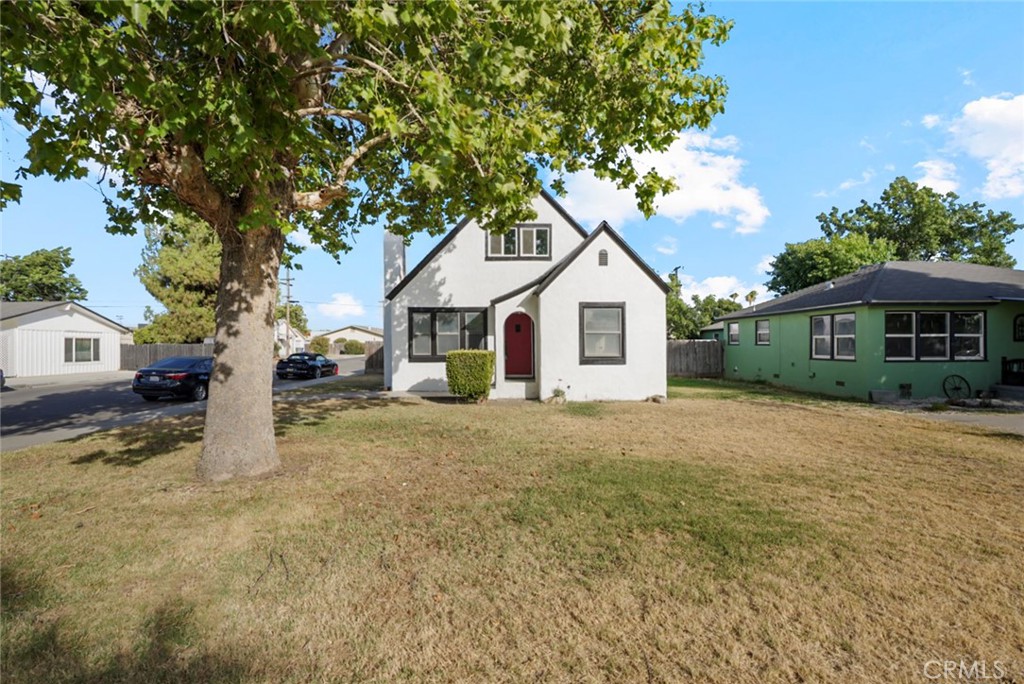 Tudor Revival on a Spacious Corner Lot!
Welcome to this beautifully updated 3-bedroom, 2-bath Tudor Revival-style home, full of character and modern comforts. Situated on a large corner lot, this home features a brand new roof, new HVAC system, luxury vinyl plank flooring, and plush new carpet. The bright and functional layout offers both style and comfort.
Outside, the detached garage presents a great opportunity for a future ADU (buyer to verify), and the lot offers potential RV access. A brand new fence with a double-door gate will be installed prior to the close of escrow, adding both privacy and value. Don’t miss your chance to own this classic beauty with modern upgrades and plenty of potential!