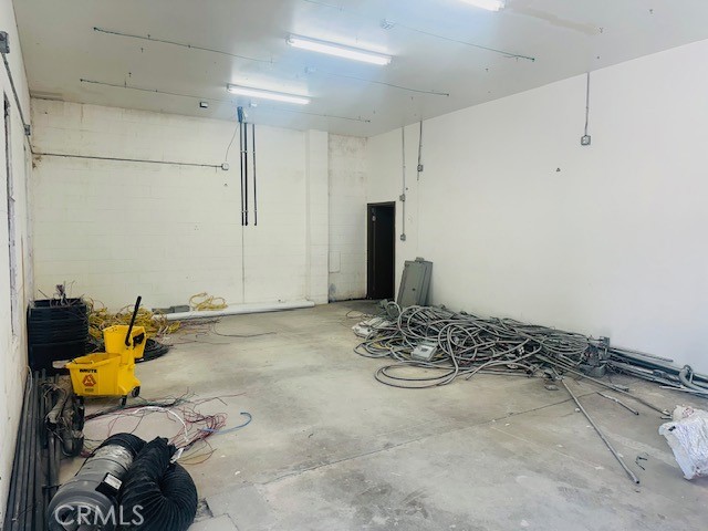 Properties 1 7331 Hinds Avenue