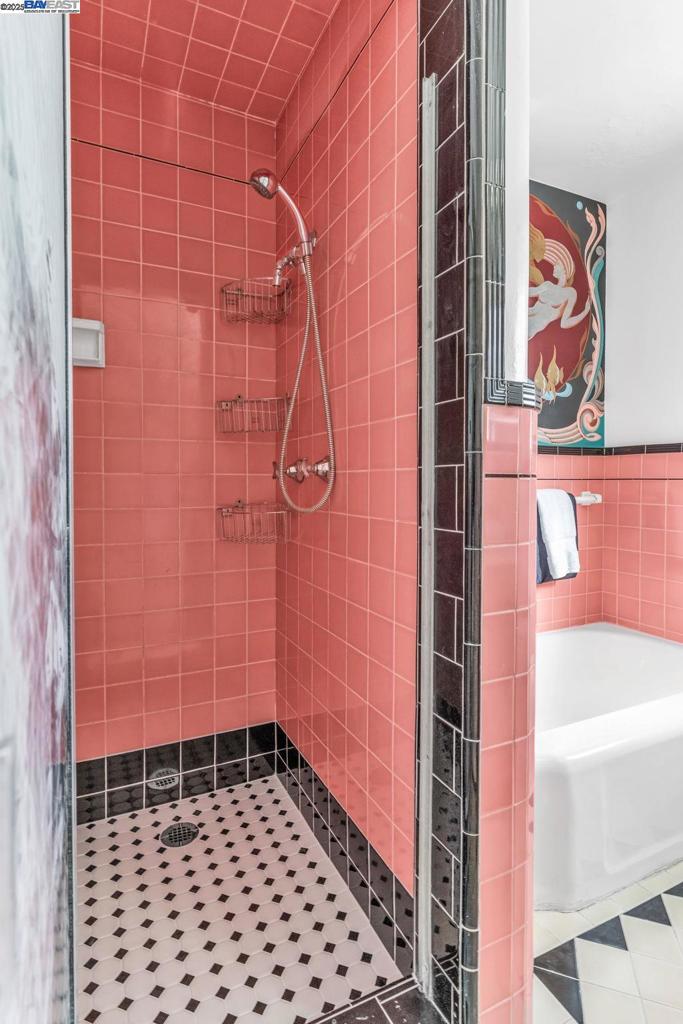 BROADMOOR - Residential