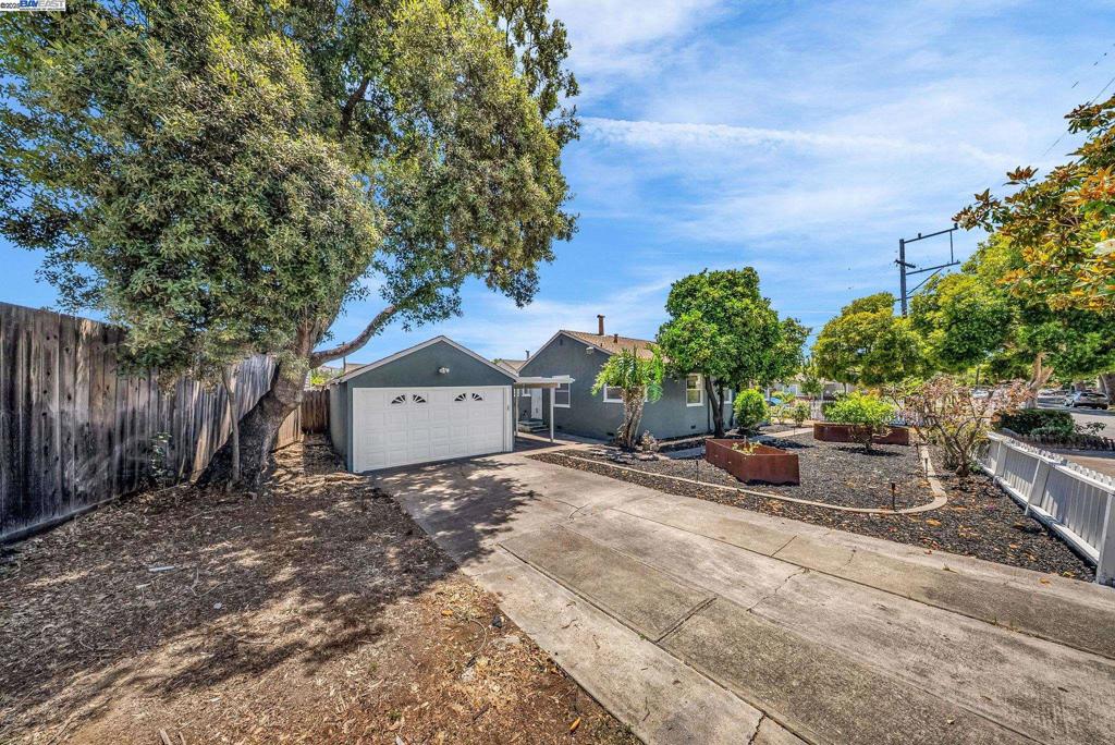 BROADMOOR - Residential