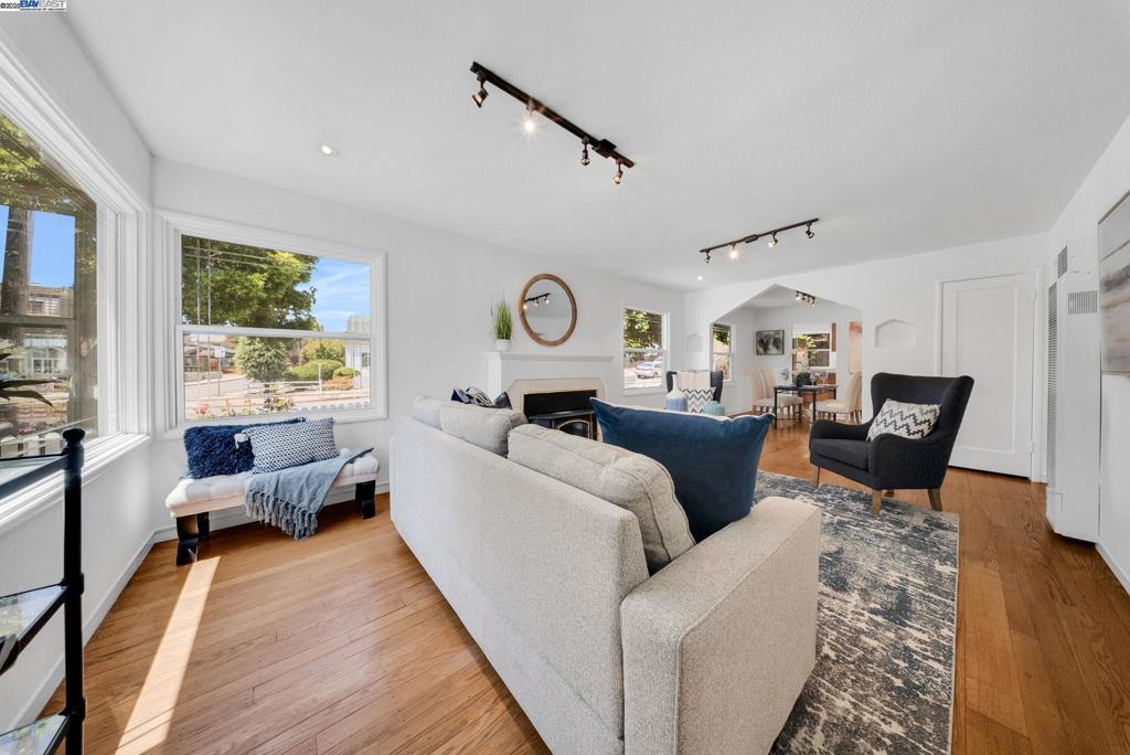 BROADMOOR - Residential