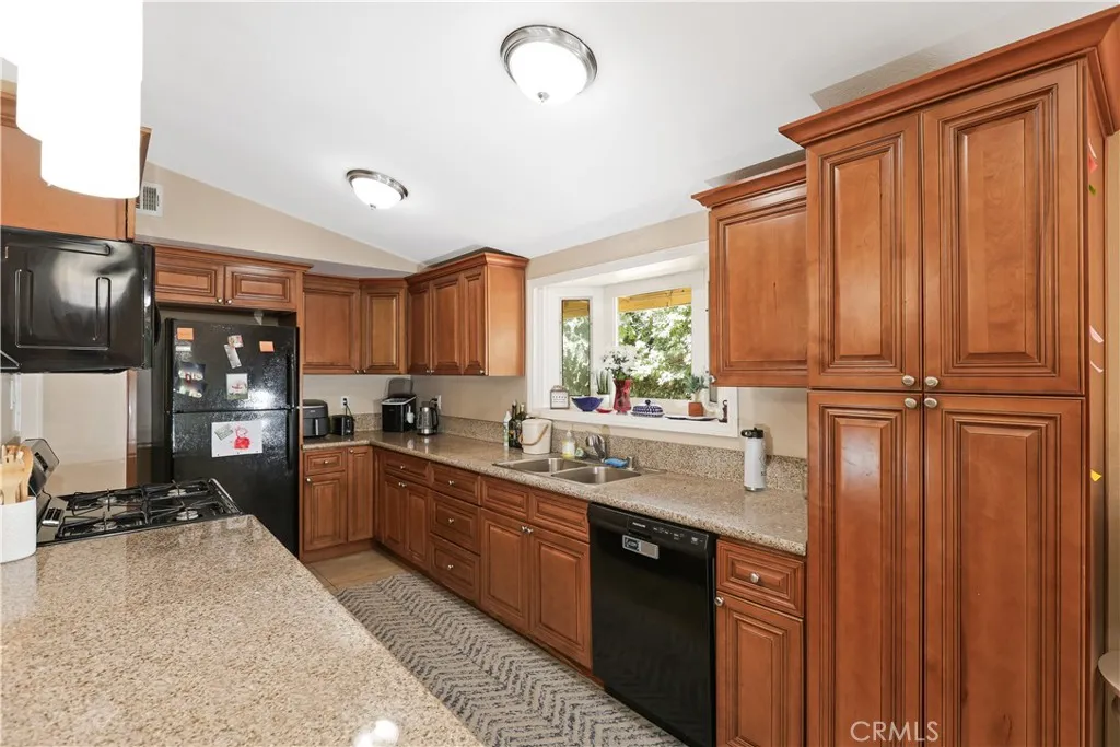 Orange, California 92868, United States, 4 Bedrooms Bedrooms, ,2 BathroomsBathrooms,Residential,Active,243059