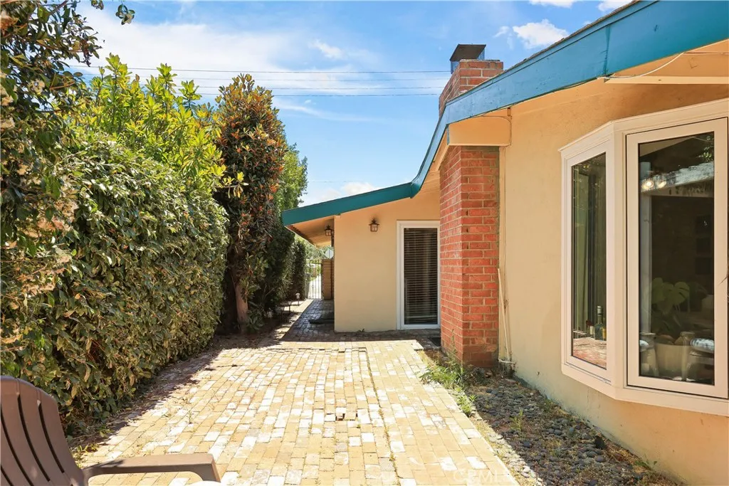 Orange, California 92868, United States, 4 Bedrooms Bedrooms, ,2 BathroomsBathrooms,Residential,Active,243059