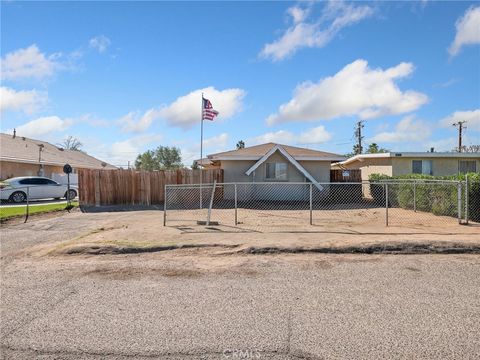 Photo of 16003 Chestnut Street, Hesperia, CA 92345 (MLS # HD25254819)