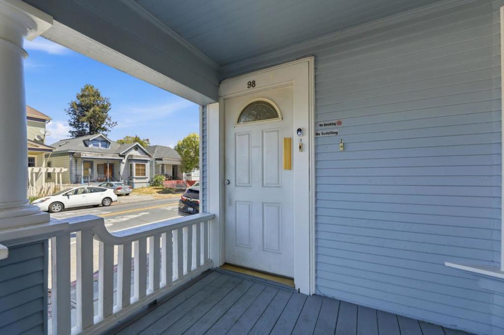 98 E Saint John Street