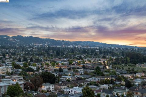 Photo of 862 Hillside Ave AVE, Albany, CA 94706 (MLS # 41133667)