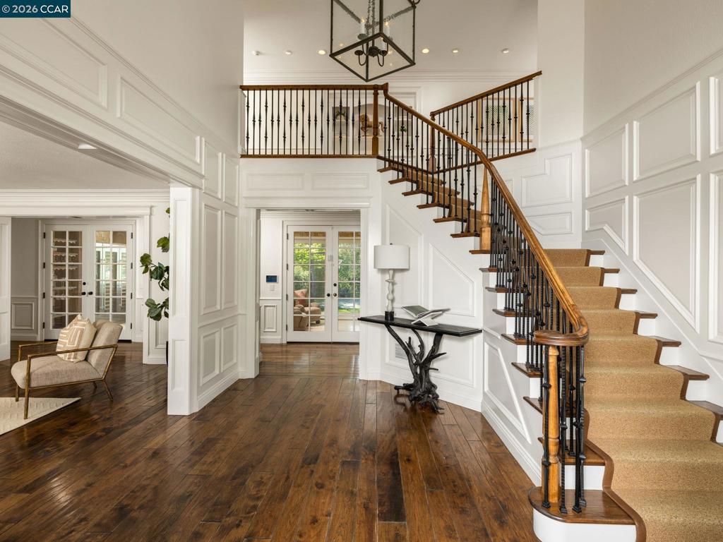 295 Barrington Ln