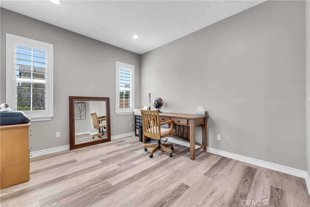 32740 Cherokee Rose Street