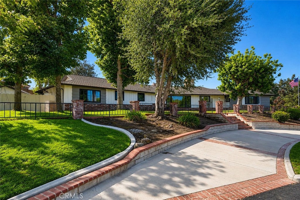 21132 E Cloverland Drive