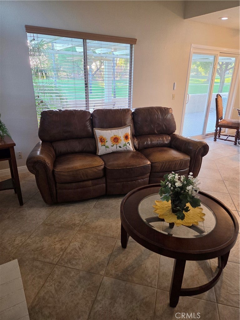 495 La Costa Dr.