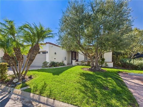 519 Vista Flora Newport Beach CA 92660