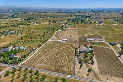 Tiny photo for 5720 Vista Serrano Way Way, Paso Robles, CA 93446 (MLS # NS26083065)