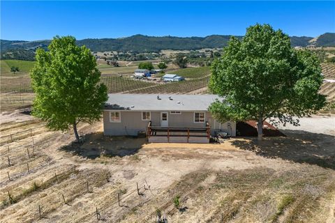 Tiny photo for 5720 Vista Serrano Way Way, Paso Robles, CA 93446 (MLS # NS26083065)