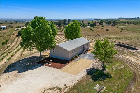 Tiny photo for 5720 Vista Serrano Way Way, Paso Robles, CA 93446 (MLS # NS26083065)