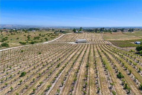 Tiny photo for 5720 Vista Serrano Way Way, Paso Robles, CA 93446 (MLS # NS26083065)