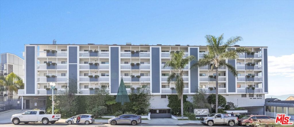 615 Esplanade