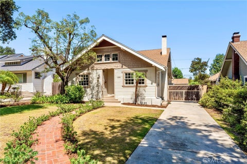 Photo of 1538 N Holliston AVE, Pasadena, CA 91104 (MLS # AR26153040)