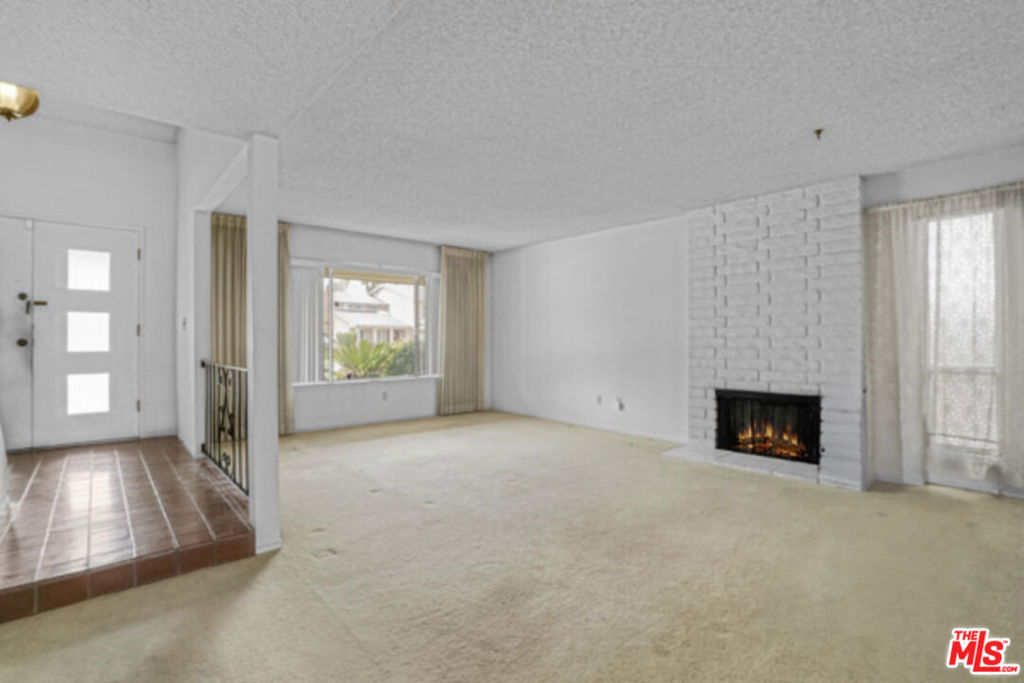 5116 Lindblade Drive