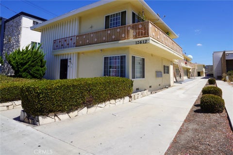 Photo of 12612 Inglewood AVE, Hawthorne, CA 90250 (MLS # CV26194049)