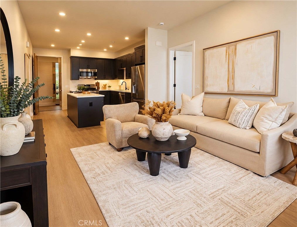401 Grand Avenue W 301