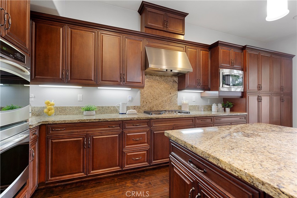 1138 Las Colinas Way