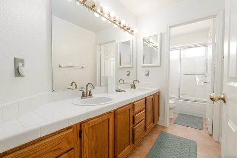 Tiny photo for 40604 Via Diamante, Murrieta, CA 92562 (MLS # 260009607SD)