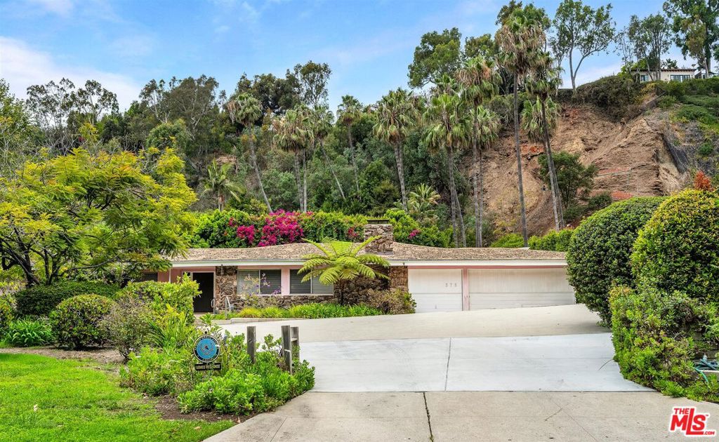 575 E Channel Road