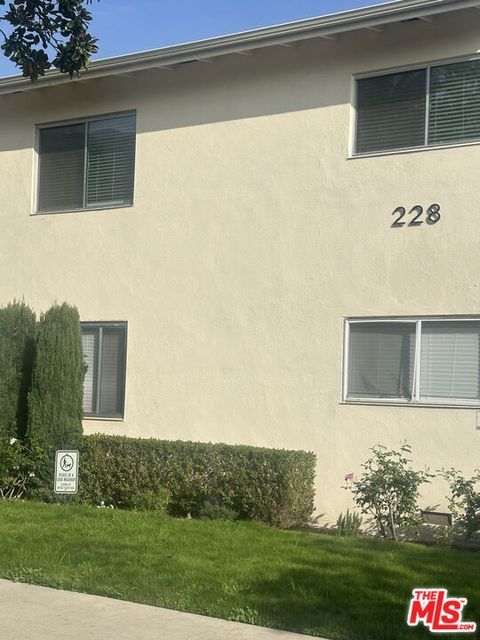 Photo of 228 S Doheny Drive #6, Beverly Hills, CA 90211 (MLS # 25622015)