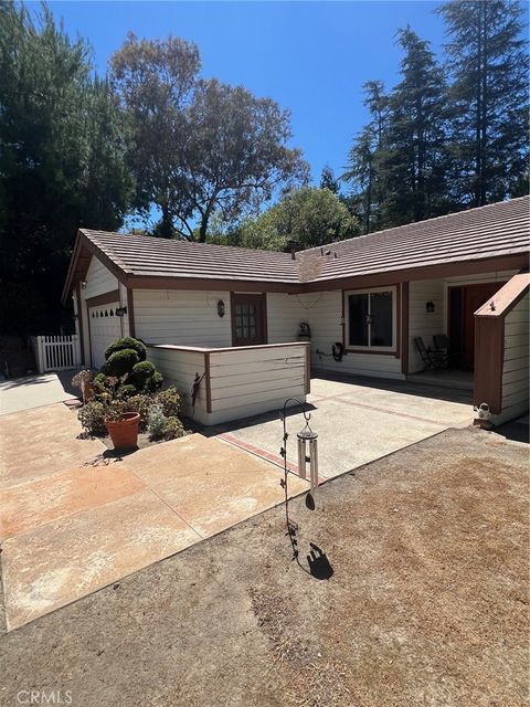 Photo of 1879 Marian AVE, Thousand Oaks, CA 91360 (MLS # SR26152345)