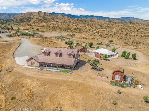 8164 Flowerfield Road Phelan CA 92371