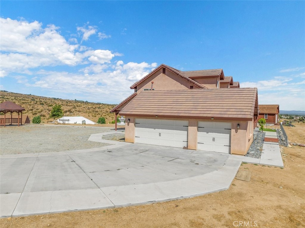 8164 Flowerfield Road