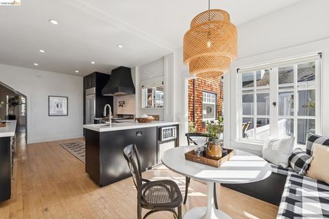 Tiny photo for 19 19 Monte Avenue Ave, Piedmont, CA 94611 (MLS # 41126298)