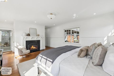 Tiny photo for 19 19 Monte Avenue Ave, Piedmont, CA 94611 (MLS # 41126298)