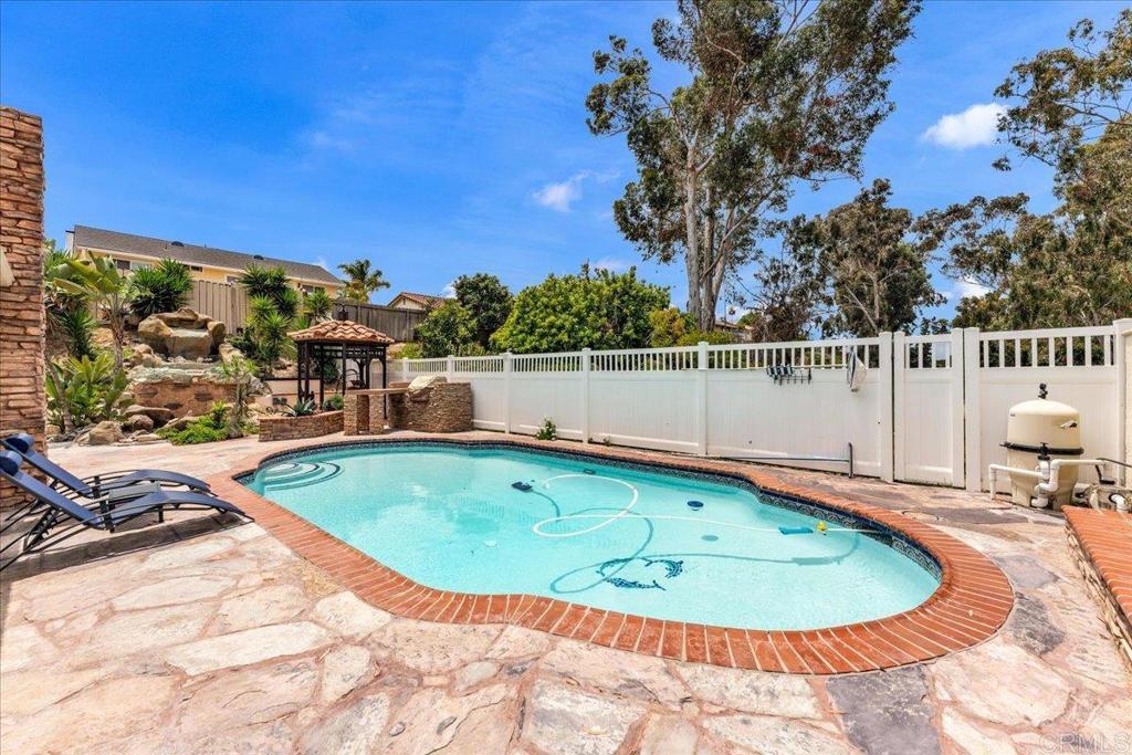 819 Arroyo Place