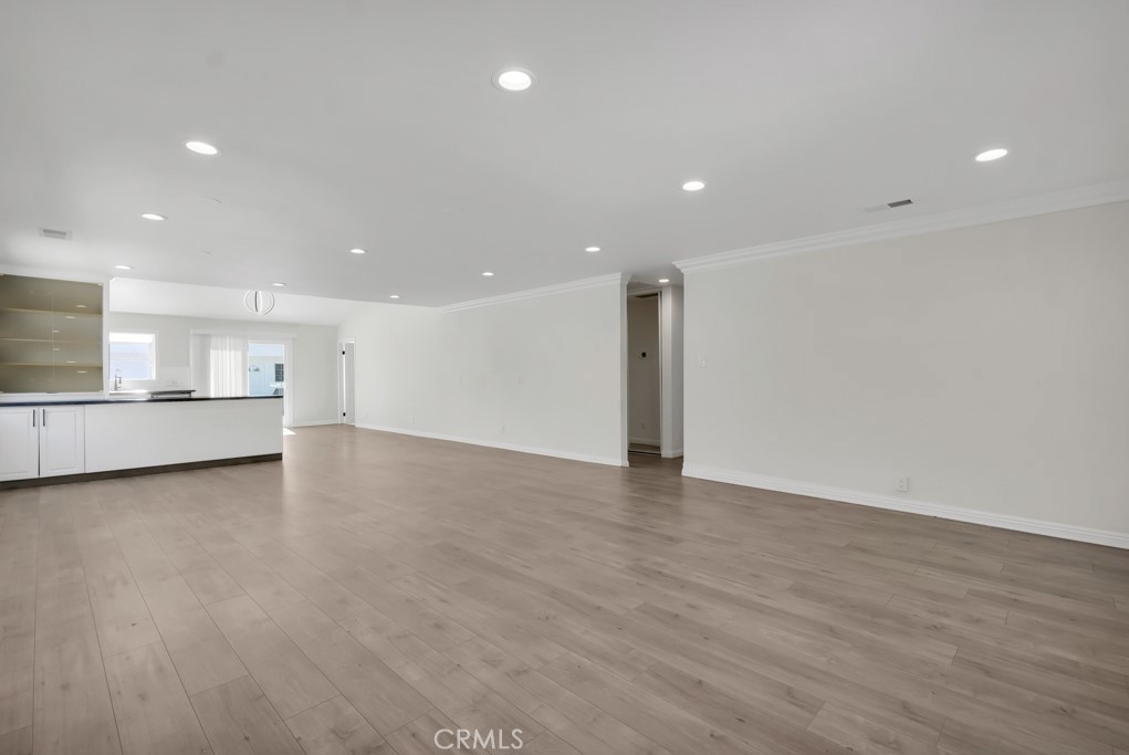 5434 Sylvia Avenue