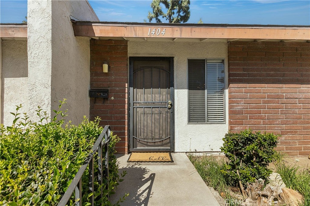1404 Fredericks Lane