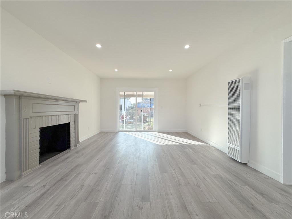 Properties 4 1215 N Chester Avenue